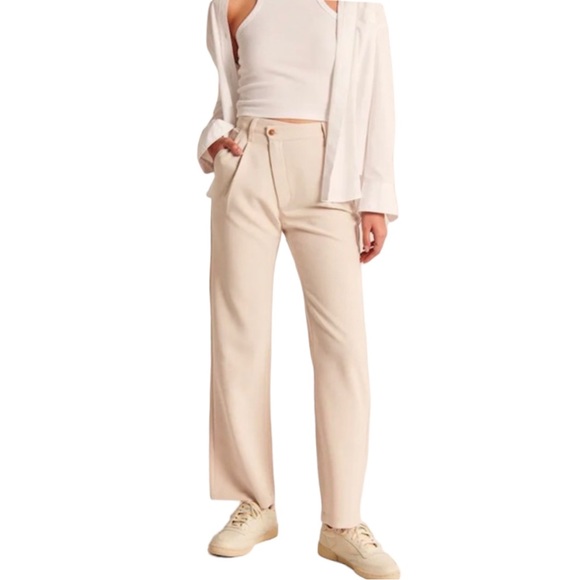 Abercrombie & Fitch Pants - Abercrombie & Fitch Womens Tailored 90s Relaxed Pants in Cream Size 32/14S